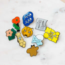 HITOTOKI ピンバッジ ペナント＜ストア限定＞