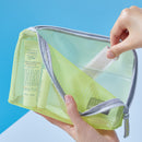 「フラッティ シアー」軽量で手軽に持ち歩けるバッグインバッグ