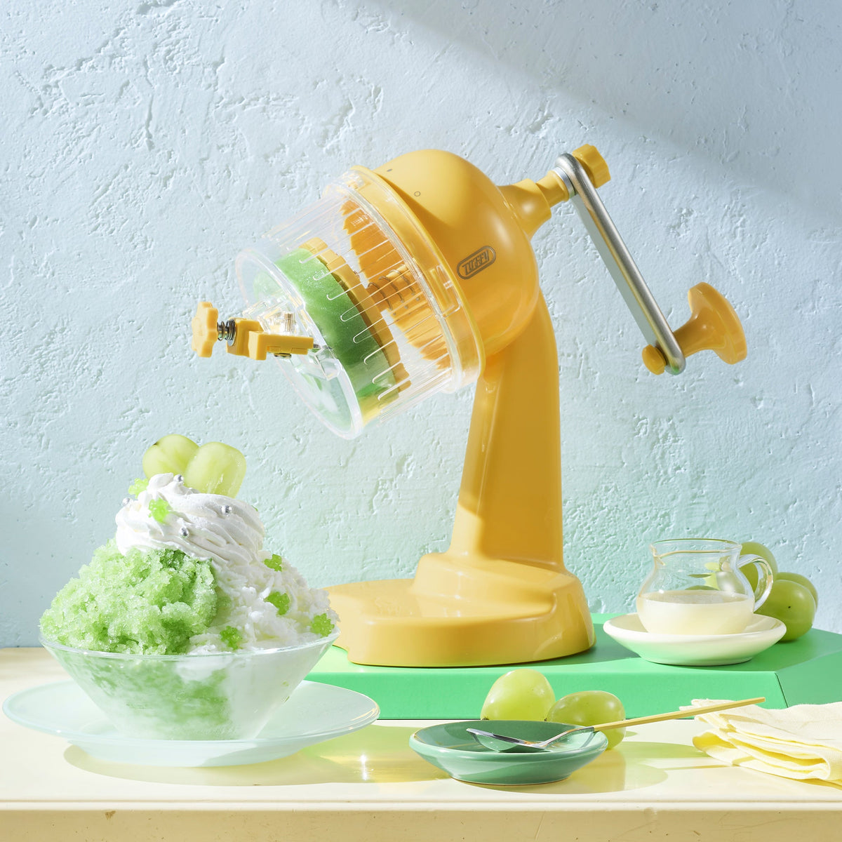ラドンナ TOFFY HAPPY COLLECTION コンパクトふわふわかき氷器 K-HIS1