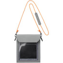 「フラッティ ワンマイル」ストラップがついたミニバッグ